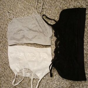 No boundaries bras, lace, 3, M/L, white, gray, black